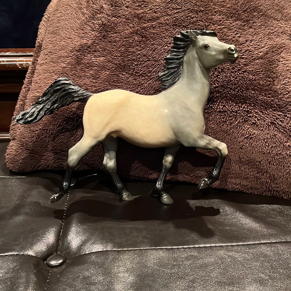 Breyer #415 Buckshot Famous Spanish Barb Mustang
